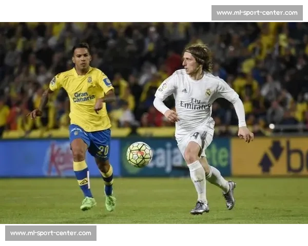 战术博弈的巅峰!教练组的秘密武器,赛事预测深度解析! 战术博弈的巅峰!教练组的秘密武器,赛事预测深度解析!